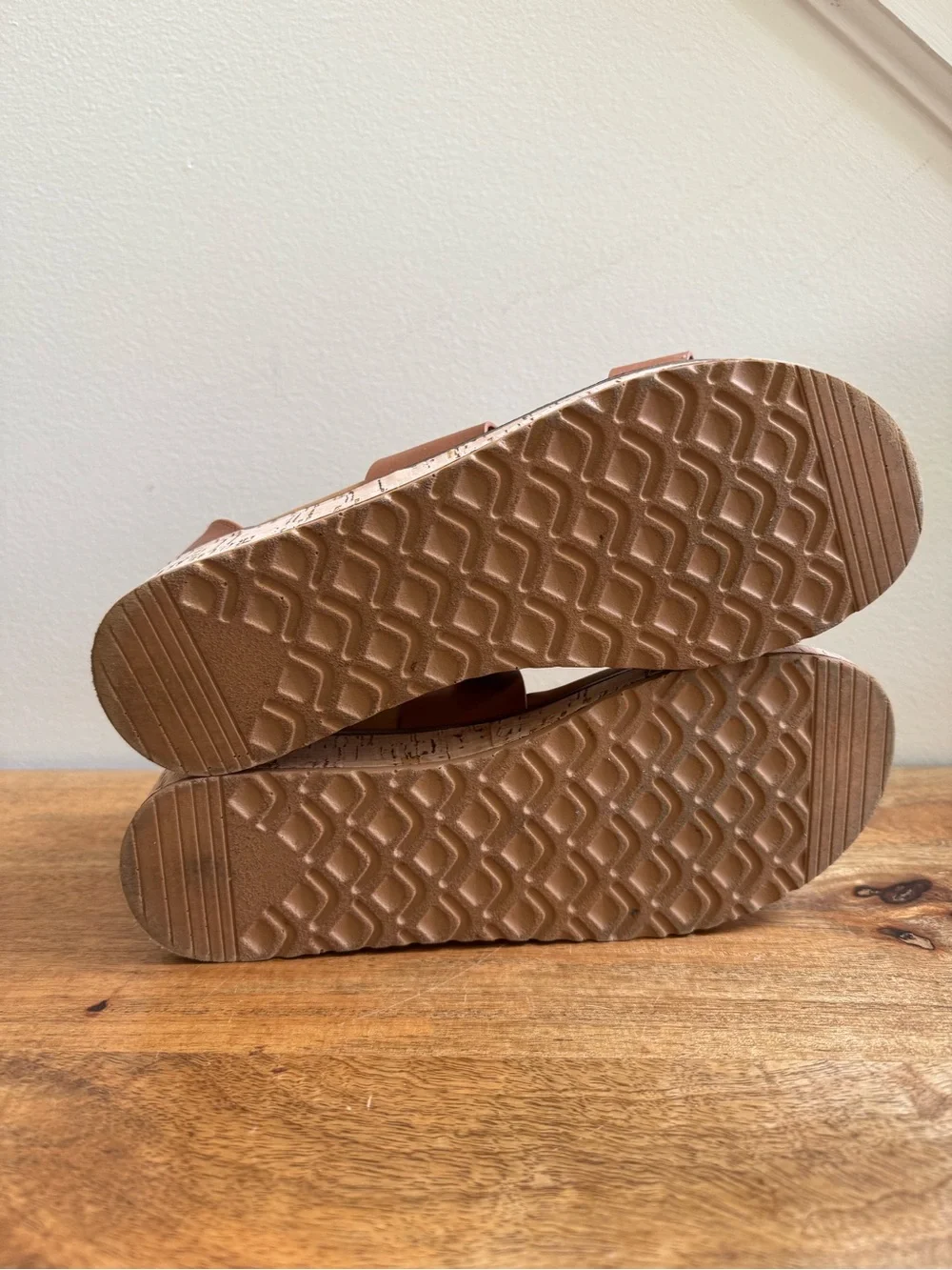 Kensie Sandals